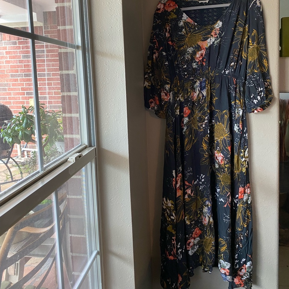 WORLD MARKET FLOOR LENGTH DRESS SLEEVED NAVY